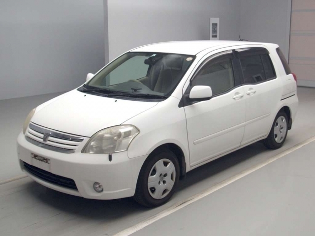 Toyota raum ncz20