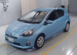 Toyota Aqua DAA-NHP10 20121500 CC2wd