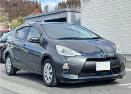 Toyota Aqua DAA-NHP10 20121500 CC2wd