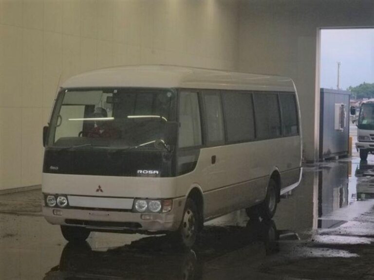 Mitsubishi Rosa 2002/03