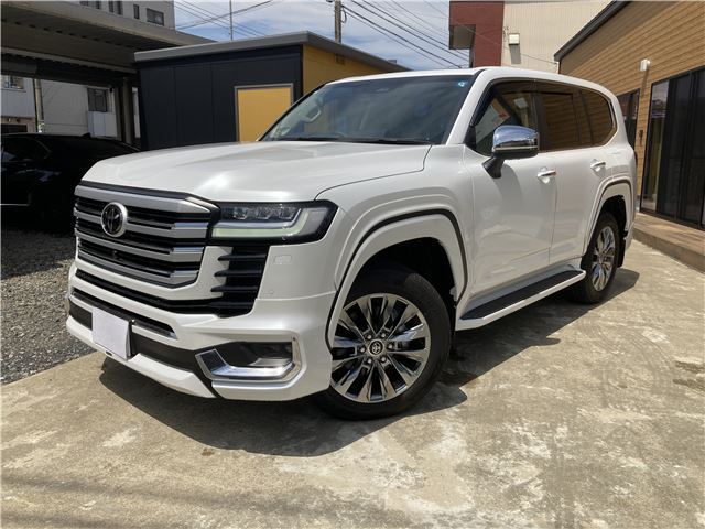 Toyota Land Cruiser ZX 4WD Rear Entertainment System (Improved Model), First Registered August 2025