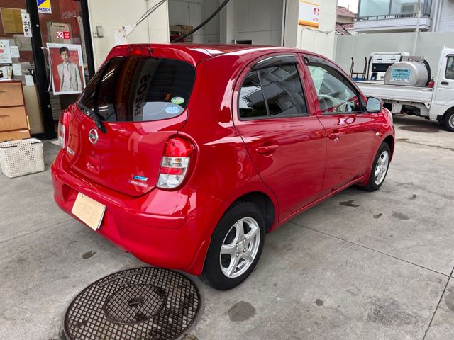 Nissan March