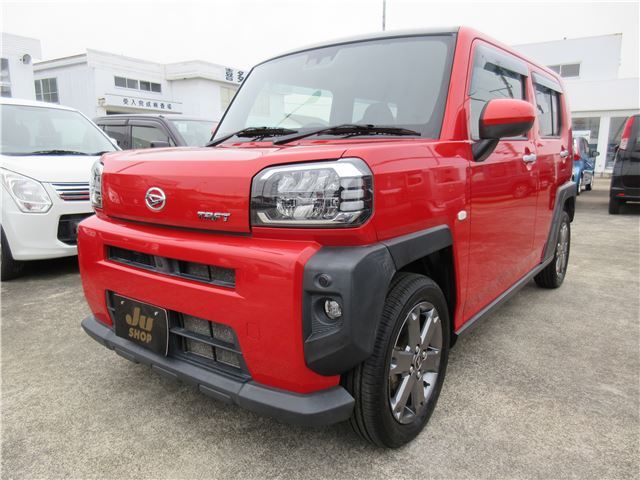 Daihatsu Taft G Turbo, rearview camera, heated seats, skyroof, LED headlights.