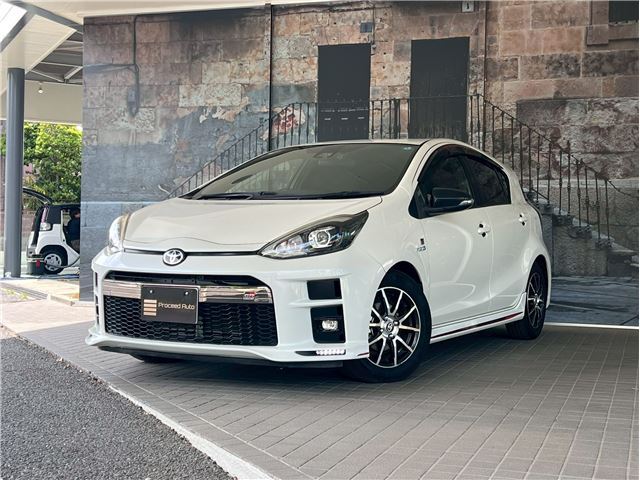 Toyota Aqua G_GR Sport 17-inch Pack / Navigation / ETC / Dashcam