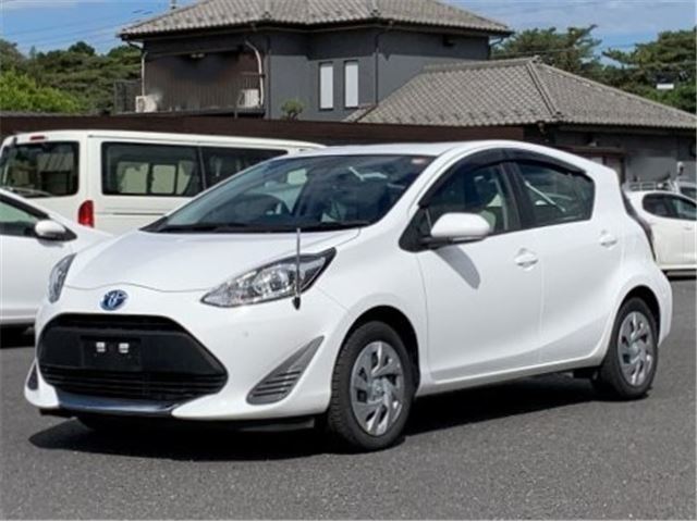 Toyota Aqua L
