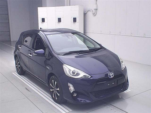Toyota Aqua S Style Black with Toyota Safety Sense