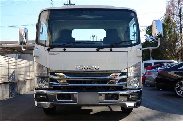 Isuzu Elf Truck Vehicle Carrier