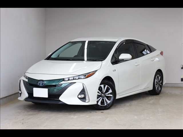 Toyota Prius PHV A