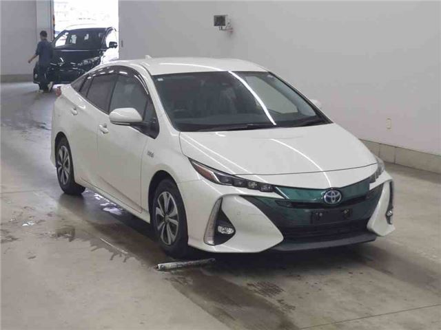 Toyota Prius PHV SSafety Plus – TSS – PKSB – Cold Climate Spec