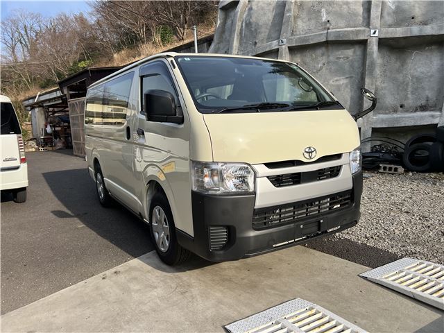 Toyota Hiace Van DX