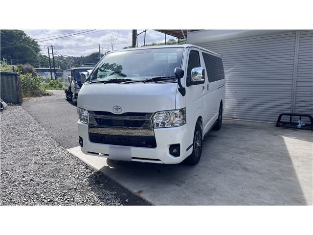 Toyota Hiace Van Dark Prime II
