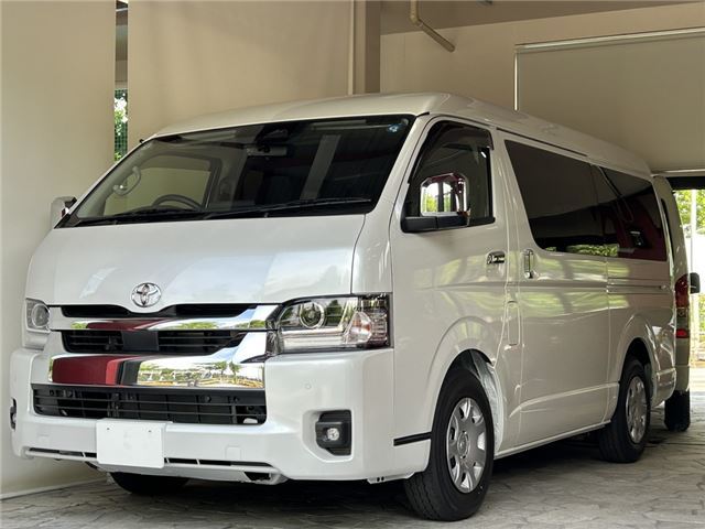Toyota Hiace Wagon GL (updated model)