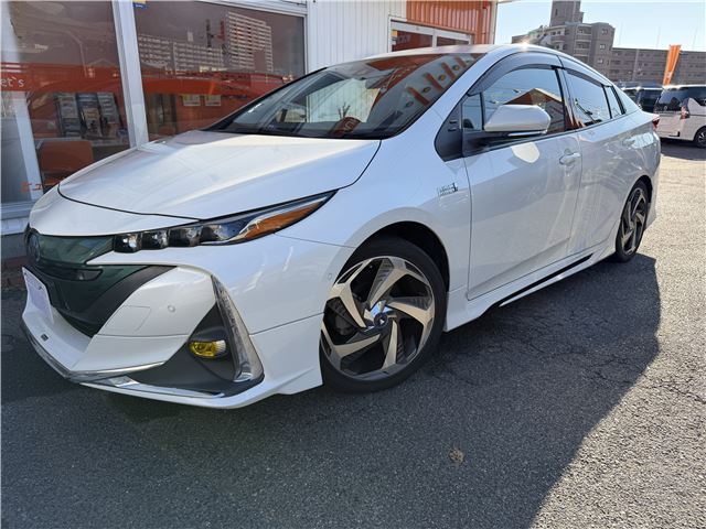 Toyota Prius PHV S Navigation PackageSafety Plus