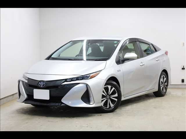Toyota Prius PHV S