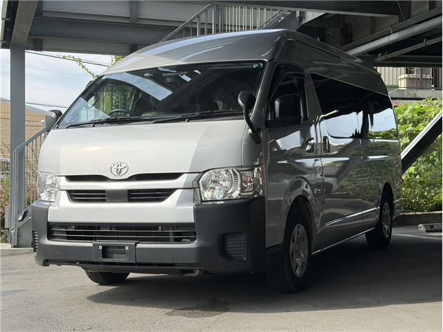 Toyota Hiace Commuter Super Long GL