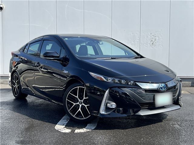 Toyota Prius PHV A Premium – 360 Camera – 9-inch Navigation – Normal/Rapid Charging – 5-seater