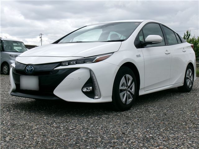 Toyota Prius PHV A