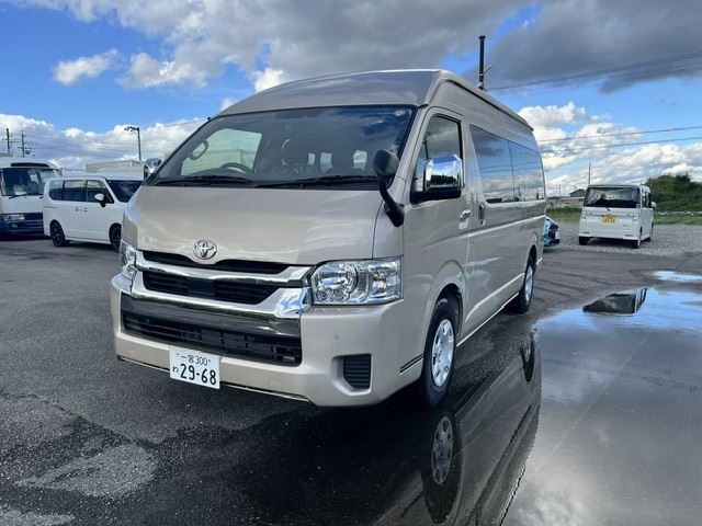 Toyota Hiace Grand Cabin High Roof
