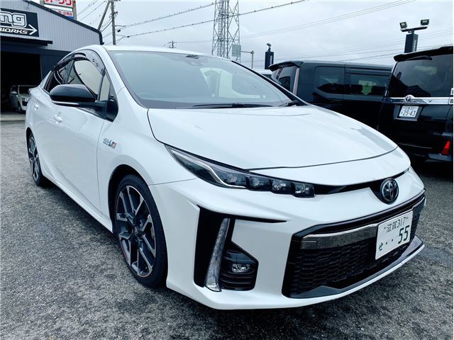 Toyota Prius PHV S GR Sport
