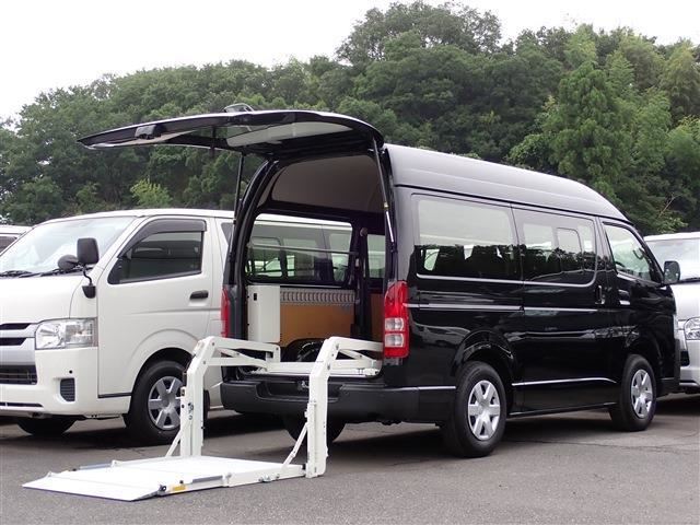 Toyota Hiace Van 2.0DX High Roof with Power Lift, Maximum Lifting Capacity 350kg