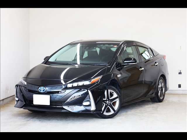 Toyota Prius PHV A