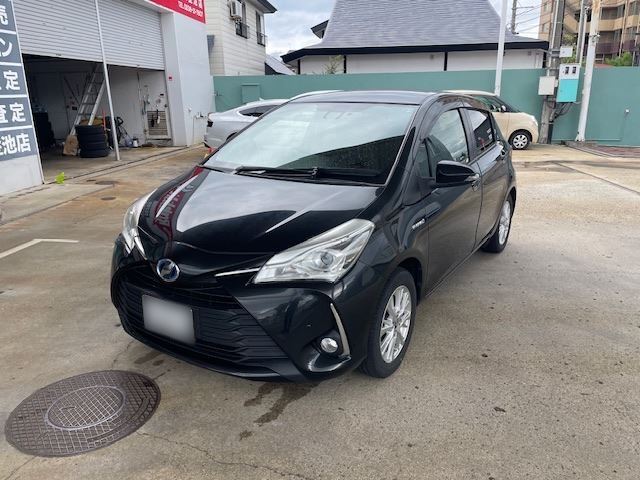 Toyota Vitz Hybrid U