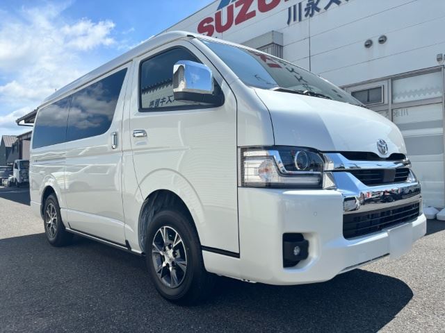 Toyota Hiace Wagon GL Fine Tech Tourer (Digital Inner Mirror/Genuine Mats/Aluminum/Cold Weather Package)
