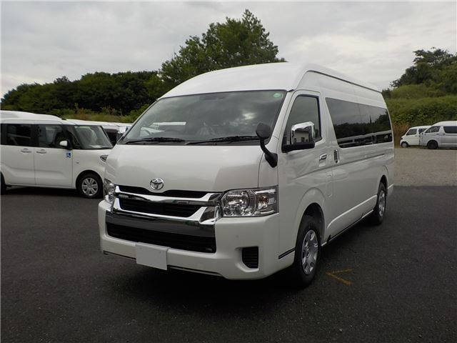 Toyota Hiace 4WD Grand Cabin Electric Sliding Digital Interior