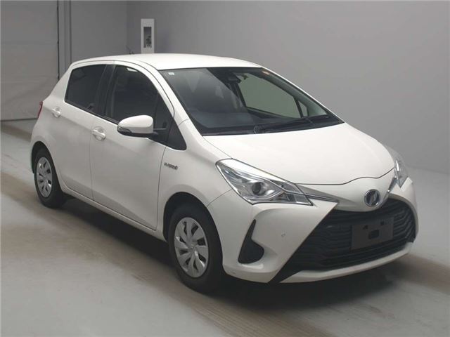 Toyota Vitz Hybrid F