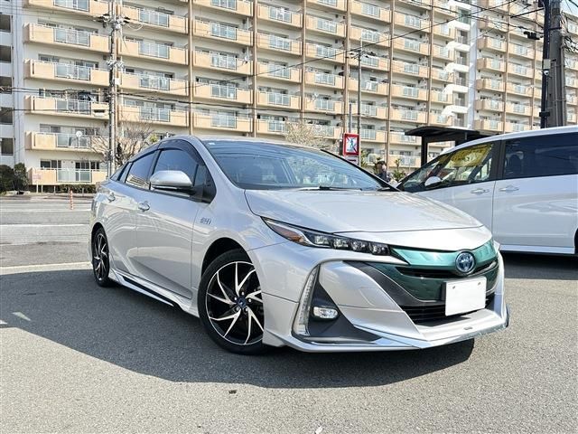 Toyota Prius PHV 1.8 S Navigation Package