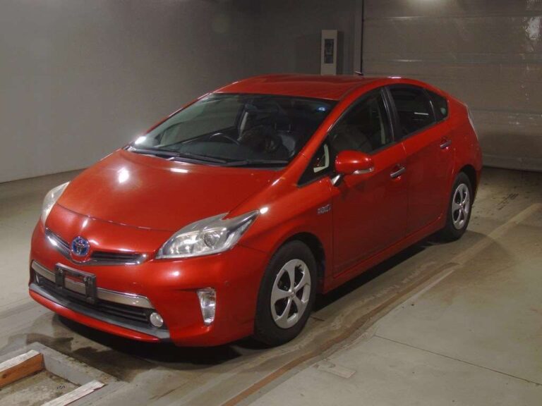 Toyota Prius PHV G
