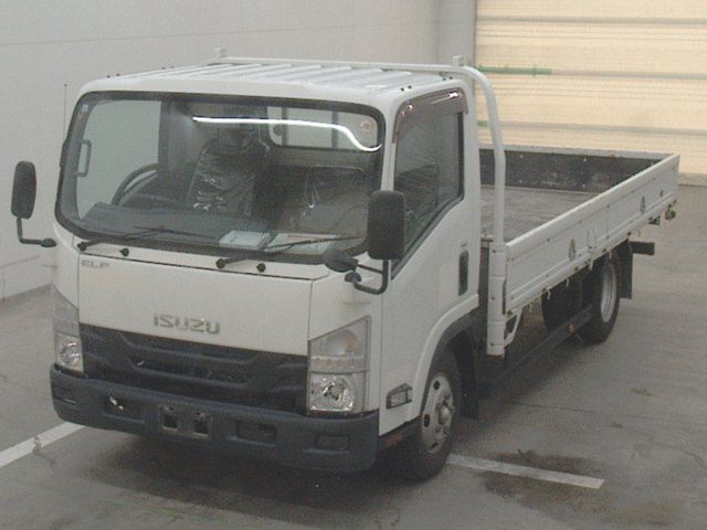 Isuzu Elf Wide Flat Body