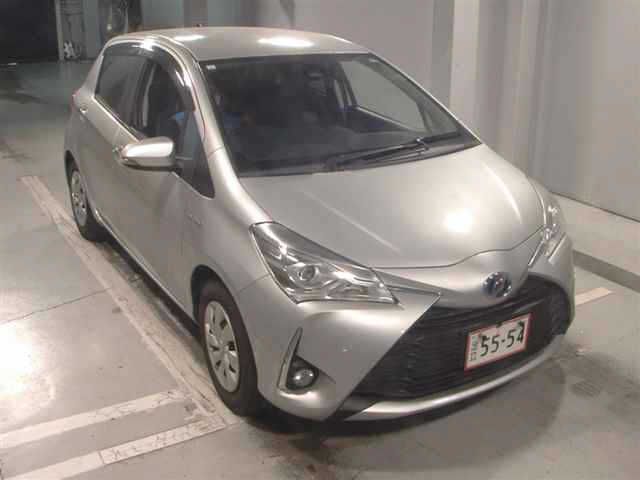 Toyota Vitz Hybrid F Safety Edition