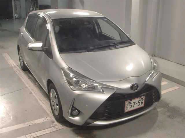 Toyota Vitz F Safety Edition 3