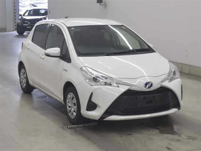 Toyota Vitz Hybrid F