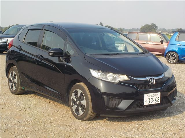 Honda Fit Hybrid L Package – Navigation, TV, Half Leather Seats