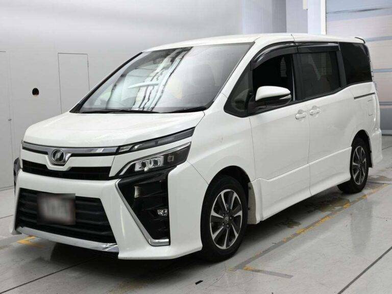 Toyota Voxy 2017