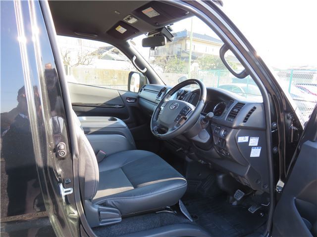 Toyota Hiace Van Super GL Dark Prime 2