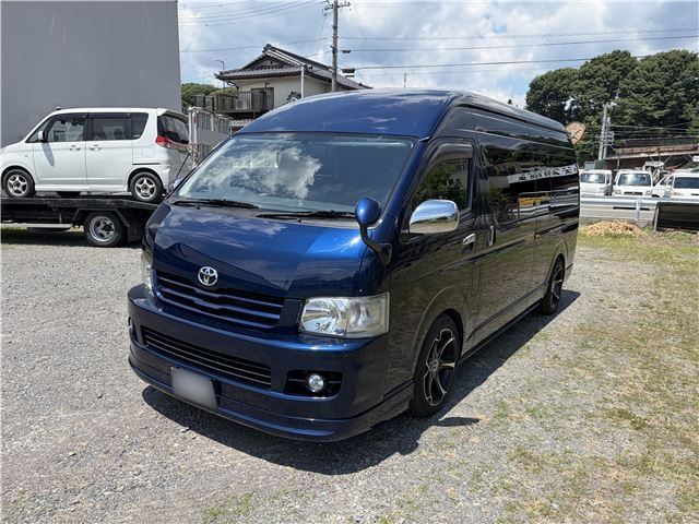 Toyota Hiace Grand Cabin