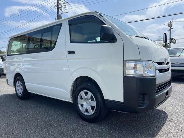 Toyota Hiace Van 3.0 DX Long Diesel Turbo 4WD 9-seater