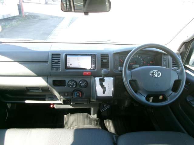 Toyota Hiace Van DX 4WD
