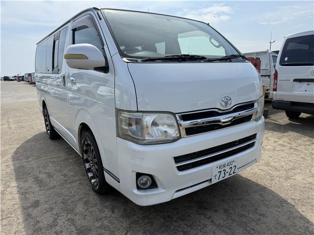 Toyota Hiace Van Long Super GL