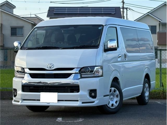 Toyota Hiace GL  – One Owner – Post-MC Model – Modellista Front Spoiler