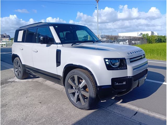 2026 Land Rover Defender 110X-Dynamic HSE PHEV P300e