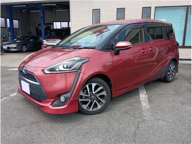 2015 Toyota Sienta Hybrid G, genuine navigation system with full-segment TV, power sliding doors on both sides.