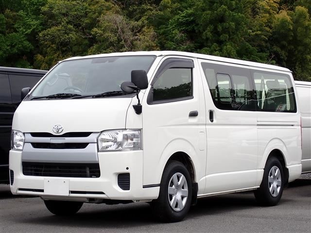 Toyota Hiace Van 2.0DX, Rear Cooler, Rear Heater, 3-row seating, 3/6/9-seater