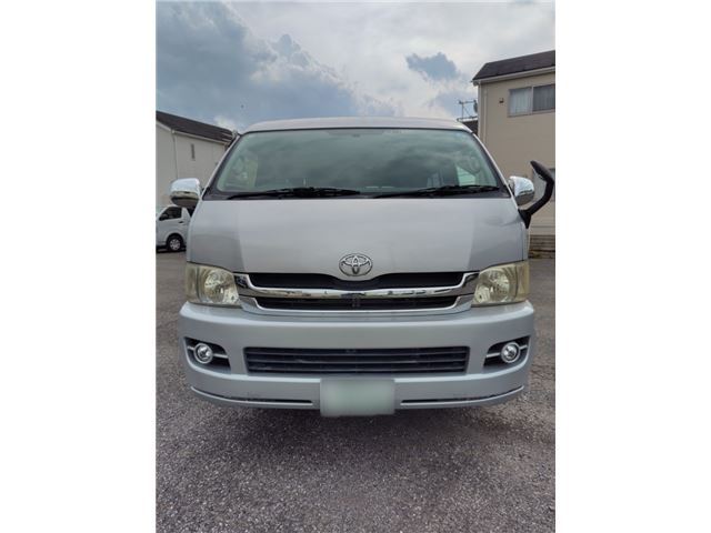 Toyota Hiace GL 10-seater shuttle bus