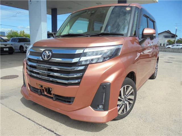 2021 Toyota Roomy Custom G – Genuine Navigation, TV, and Rearview Monitor