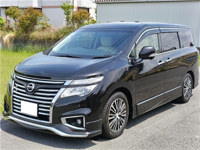2015 Nissan Elgrand VIP 2-row configuration, 4-seater, rear power seat package