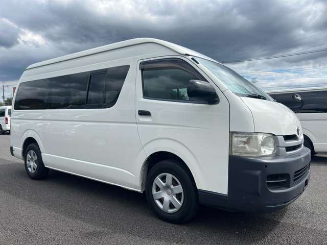 Toyota Hiace Van 2.7 DX Wide Super Long High Roof